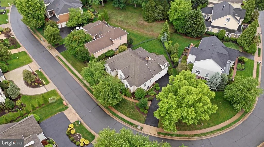 Photo of 8277 ROXBOROUGH LOOP