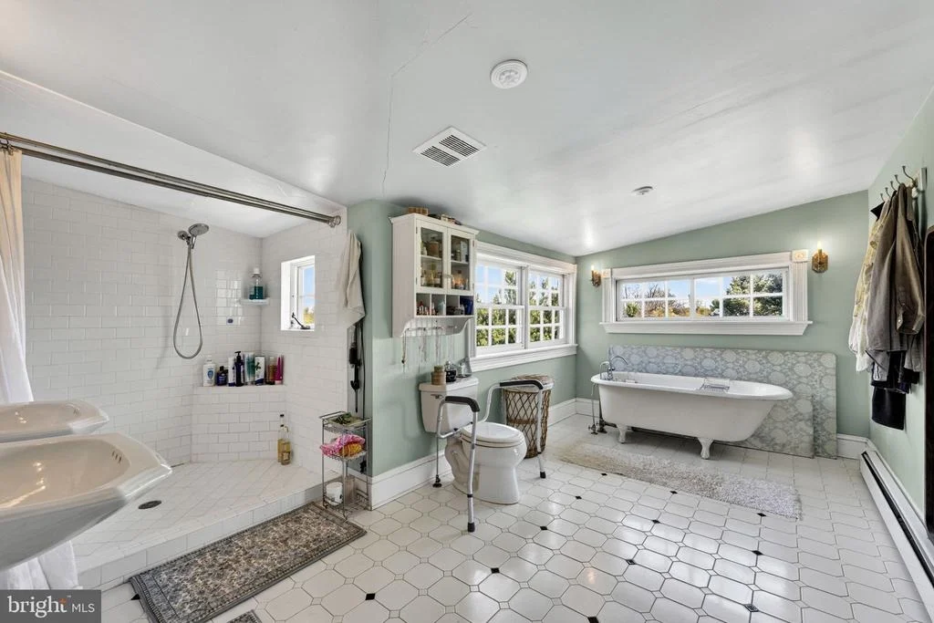 Photo of 871 OLD CHAPEL ROAD