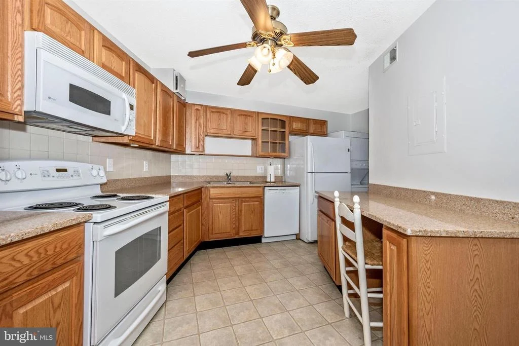 Photo of Unit 1104 at 15101 INTERLACHEN DRIVE
