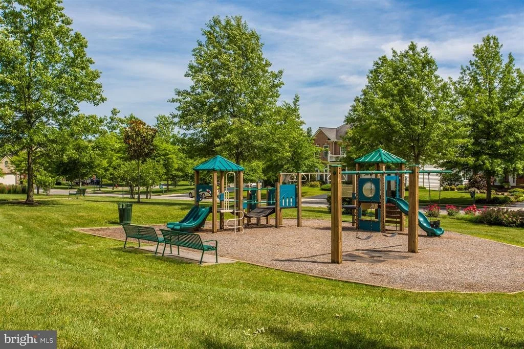 Photo of 610 GLENBROOK DRIVE