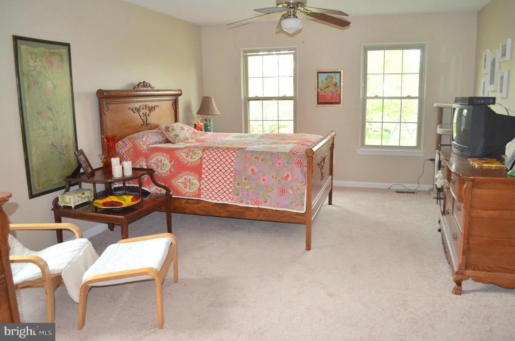Photo of 9427 CLOVERHILL ROAD