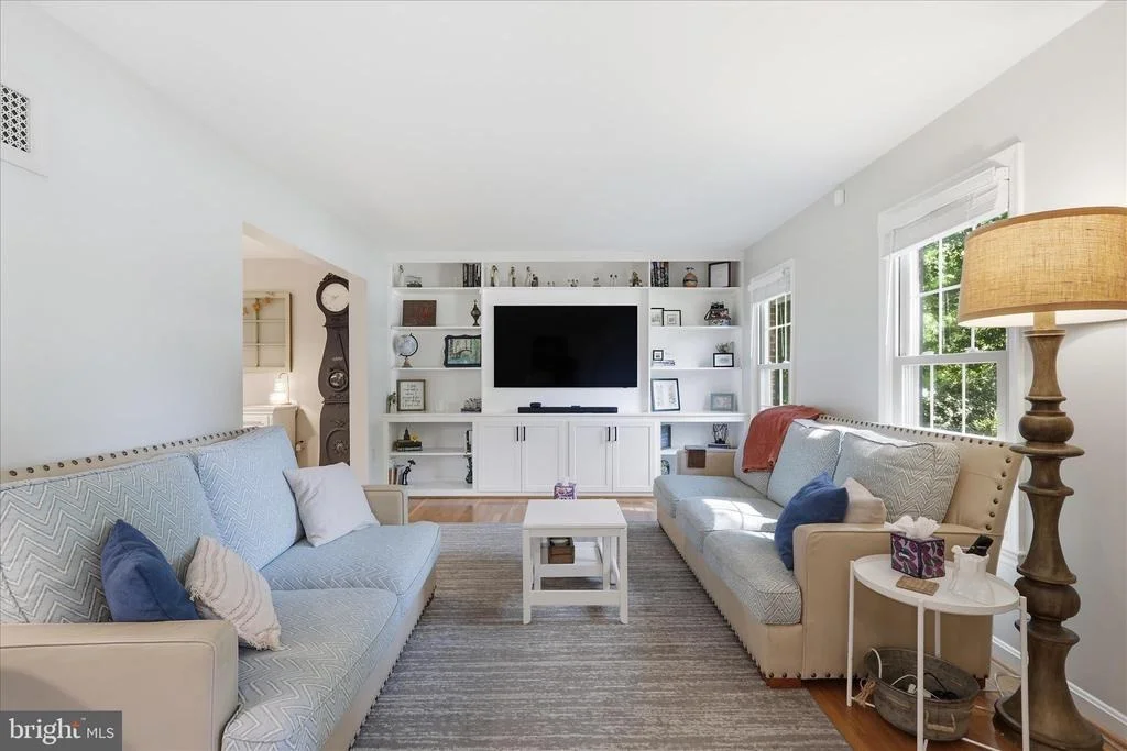 Photo of 8604 RIVERSIDE ROAD