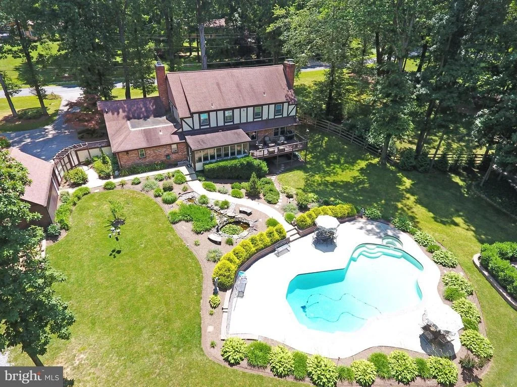 Photo of 24930 DUNNAVANT DRIVE