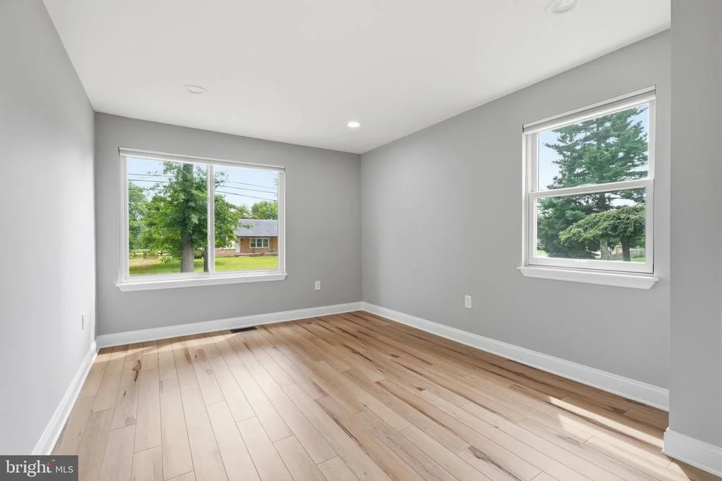 Photo of 1633 REED ROAD