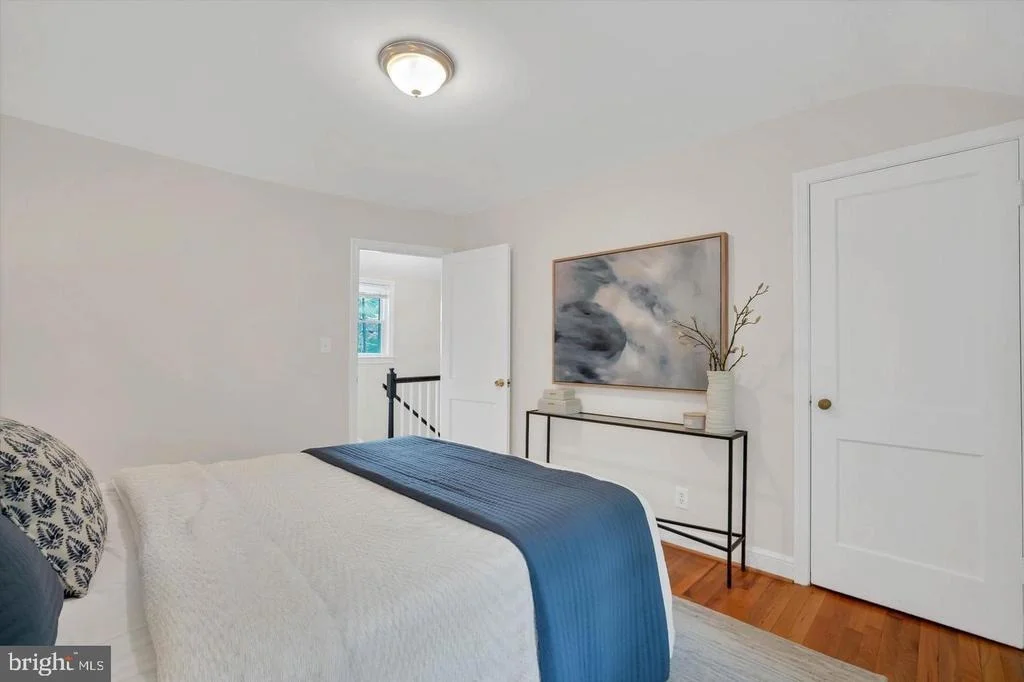 Photo of 1004 DENNIS AVENUE