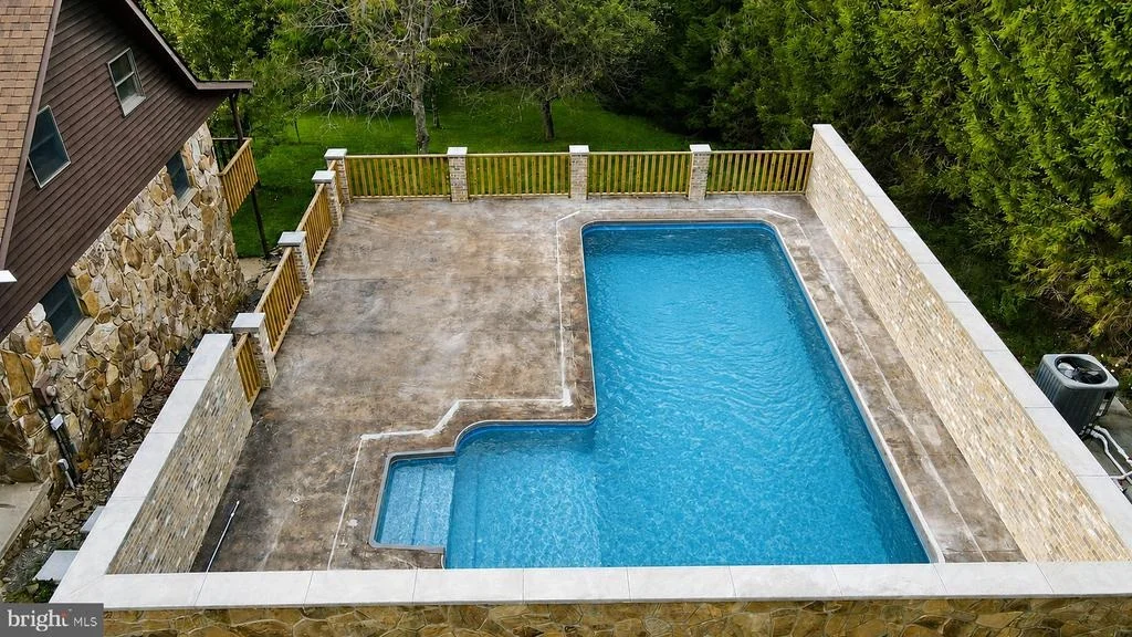 Photo of 5847 BITTINGER ROAD