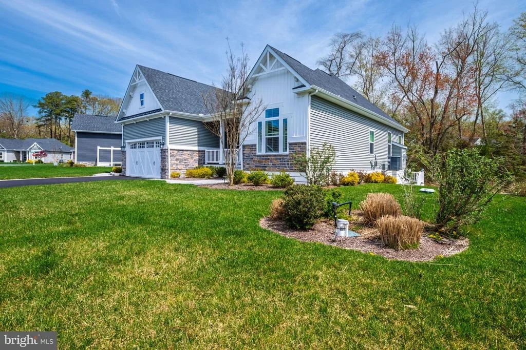 Photo of 16423 SAWGRASS DRIVE