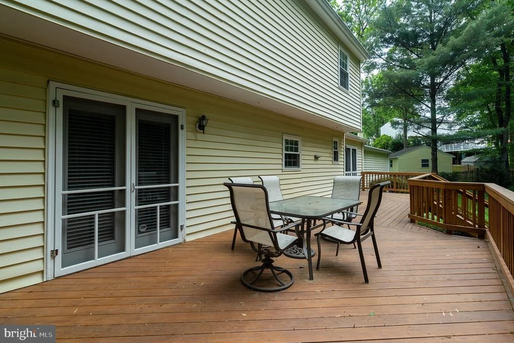 Photo of 8924 ROUNDLEAF WAY