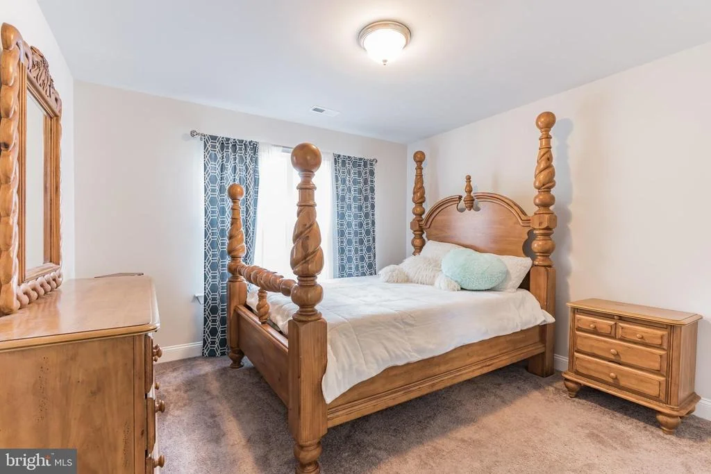 Photo of 2405 COMPTROLLERS COURT