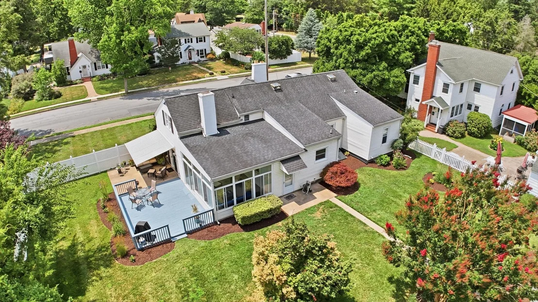 Photo of 727 N GOVERNORS AVENUE