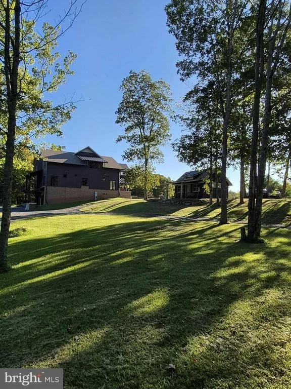 Photo of 415 NAZELROD ROAD