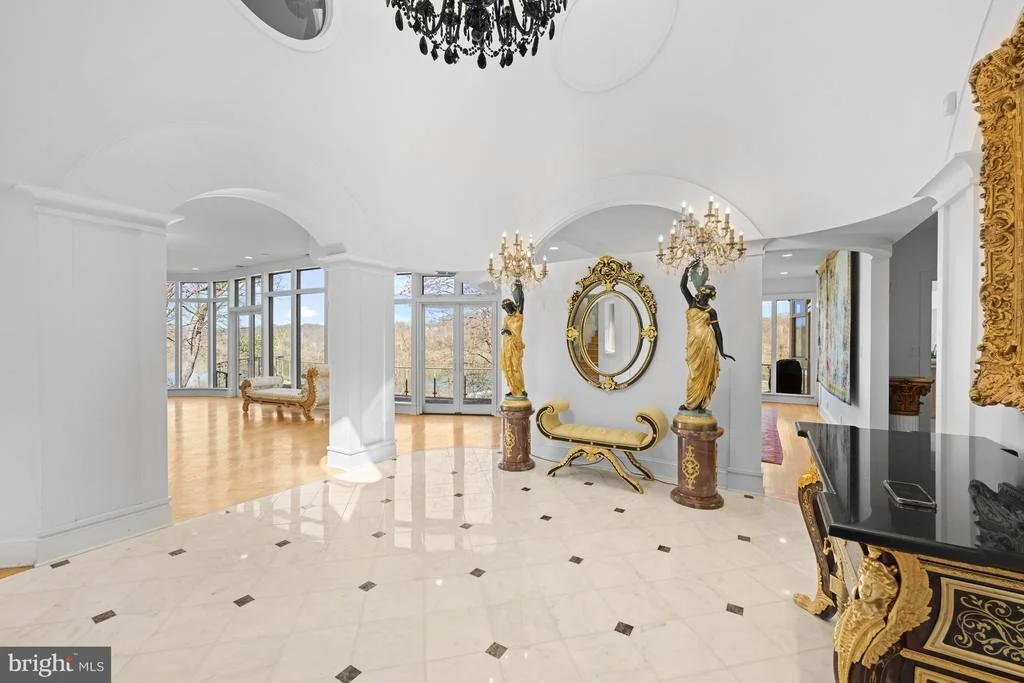 Photo of 1159 CREST LANE