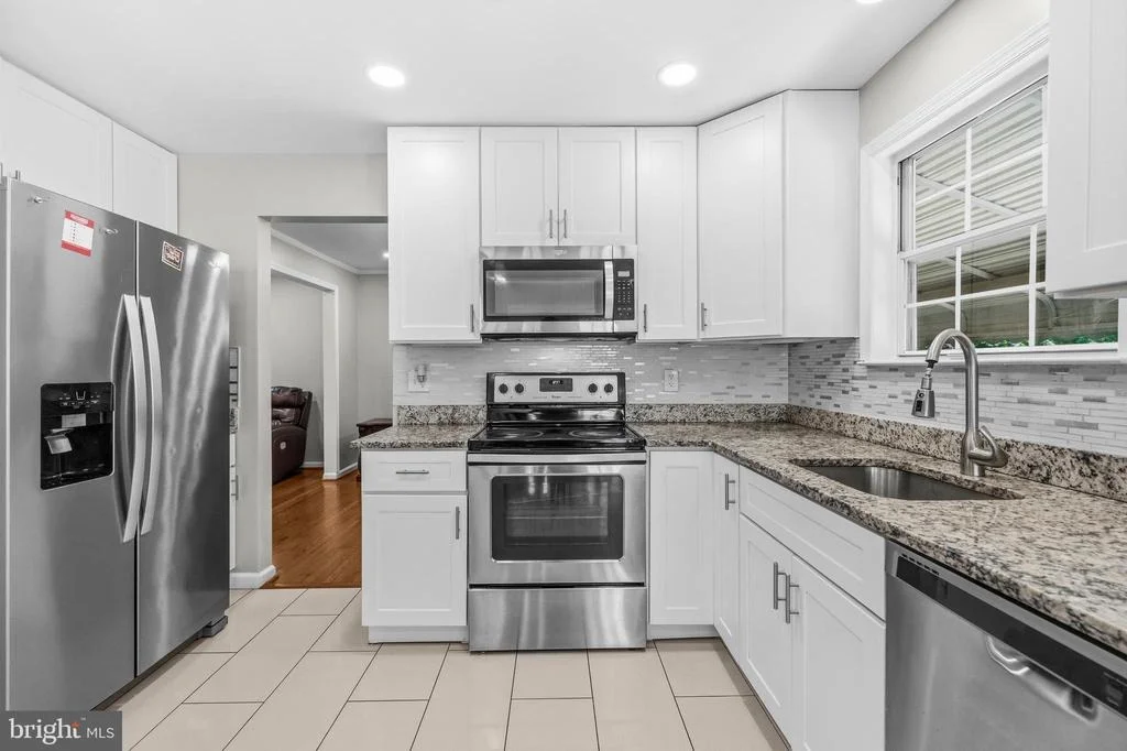 Photo of 8707 DELPHI DRIVE