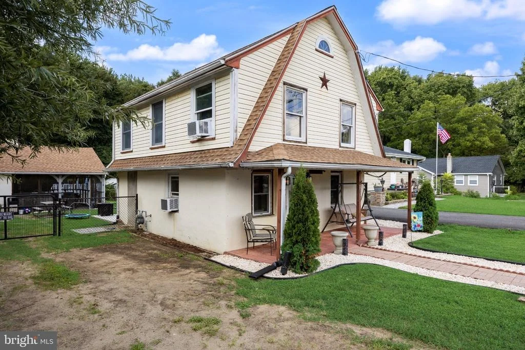 Photo of 405 3RD STREET