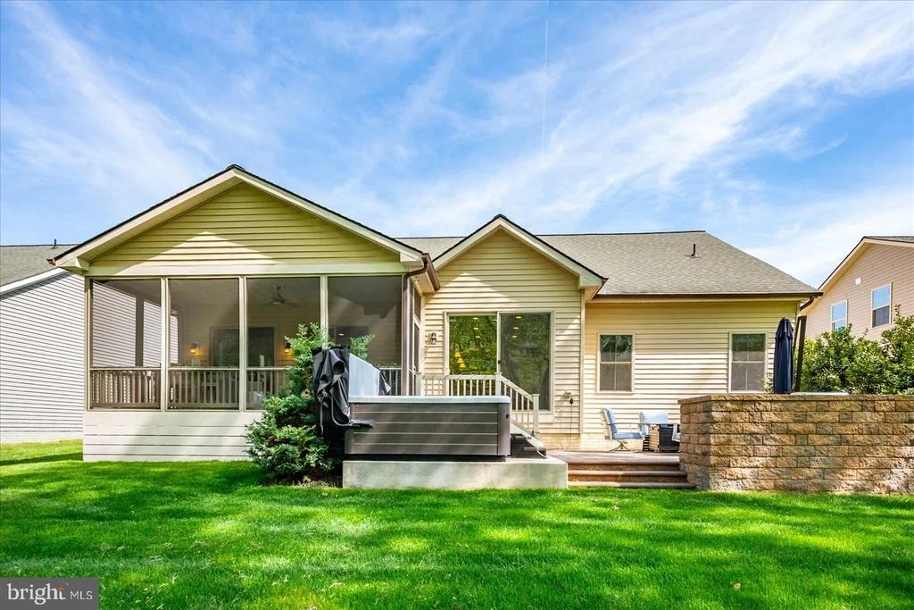 Photo of 30561 SILVERTON ROAD