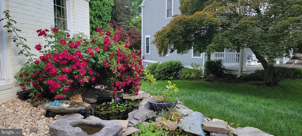 Photo of 6202 NETHERCOMBE COURT