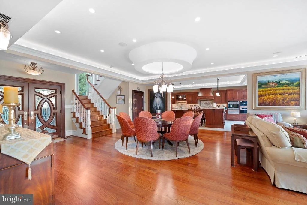 Photo of 206 HARBOR DRIVE