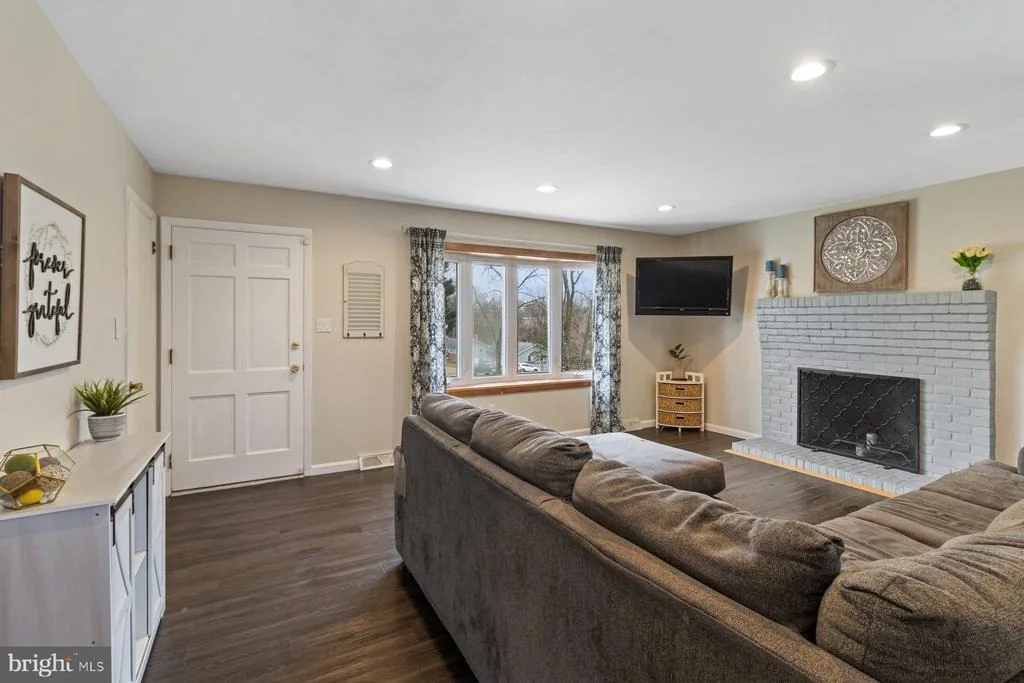 Photo of 5844 TIMBERVIEW DRIVE