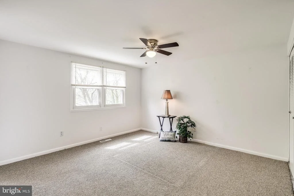 Photo of 937 GROVEHILL ROAD