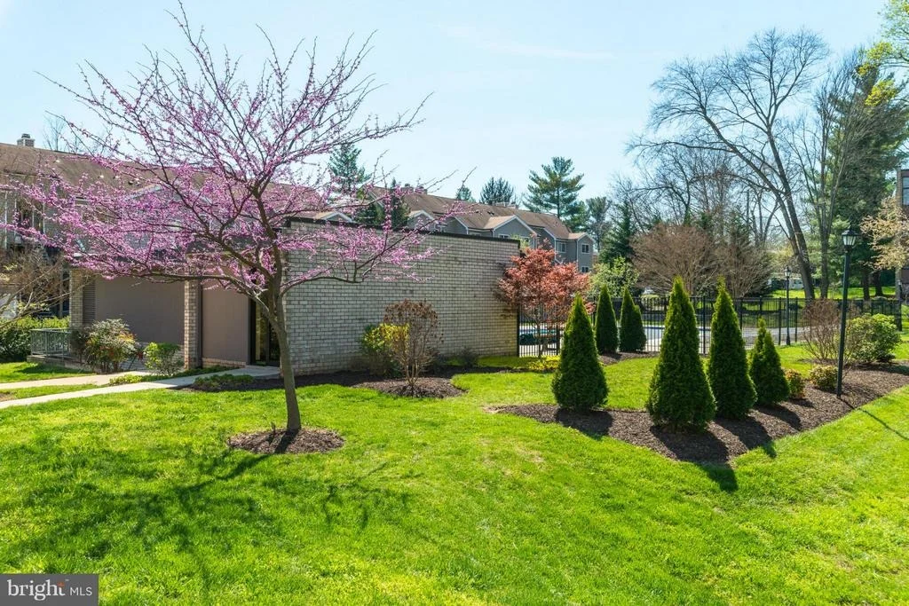Photo of Unit 302 at 10862 BUCKNELL DRIVE