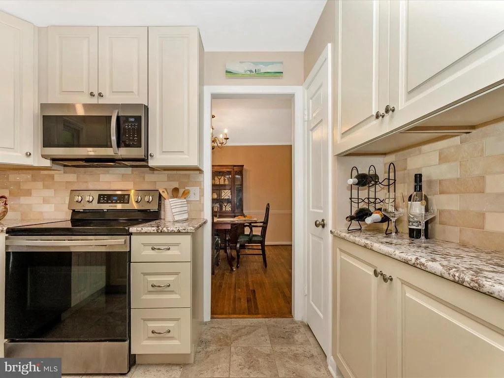 Photo of 10808 MIDDLEBORO DRIVE