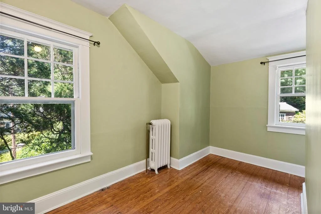 Photo of 4000 WHITE AVENUE