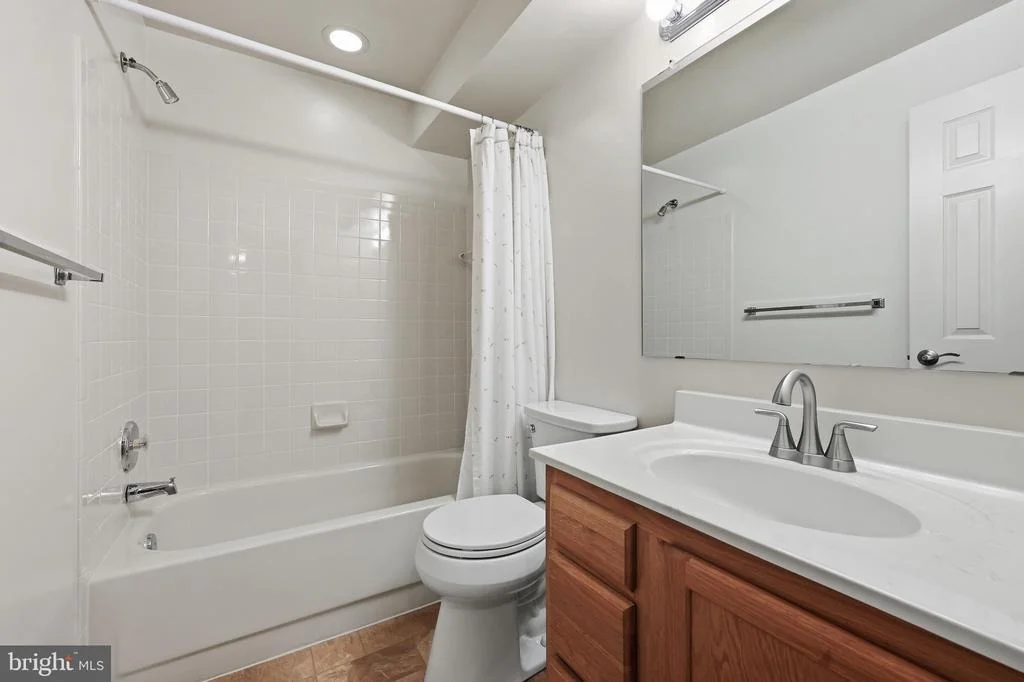 Photo of 1019 CHINABERRY DRIVE