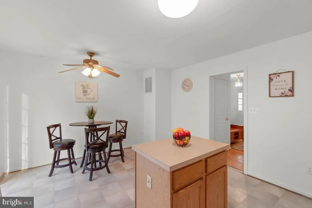 Photo of 7580 MERRYMAKER WAY