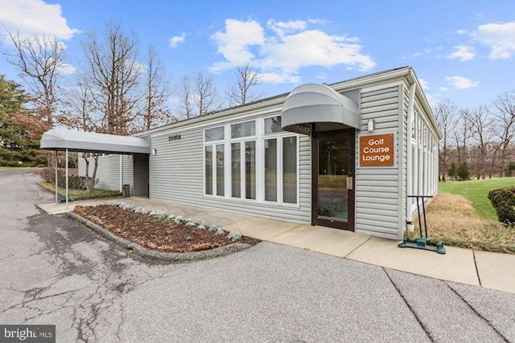 Photo of Unit 102D at 3640 GLENEAGLES DRIVE