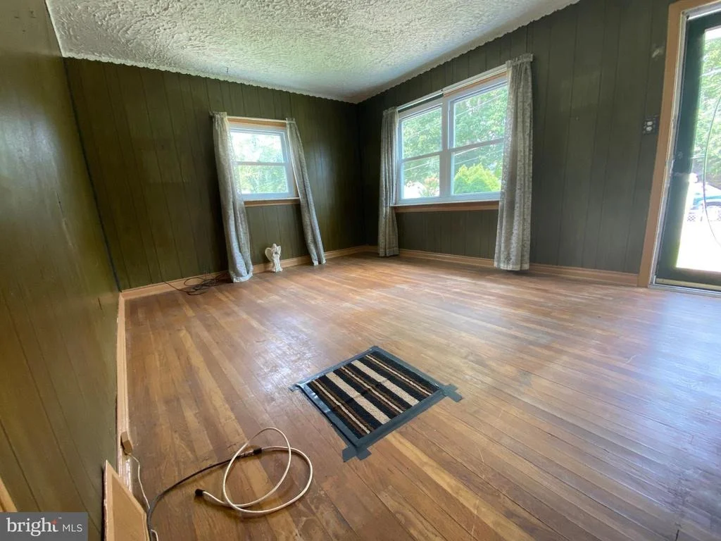 Photo of 4512 FURMAN ROAD