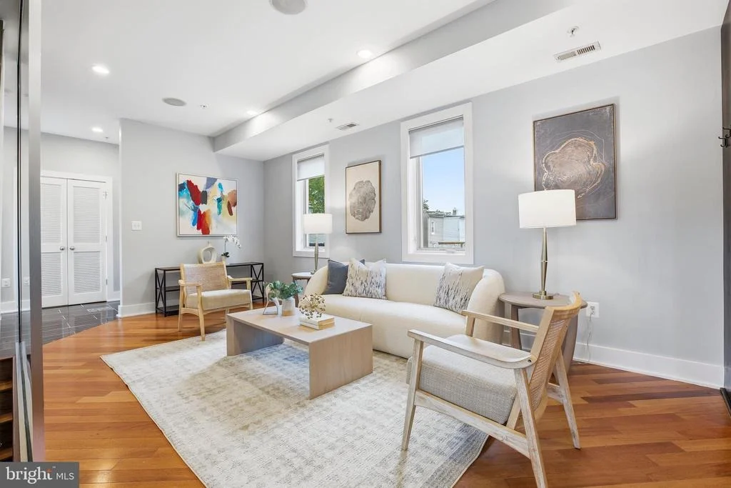 Photo of 915 3RD STREET NE