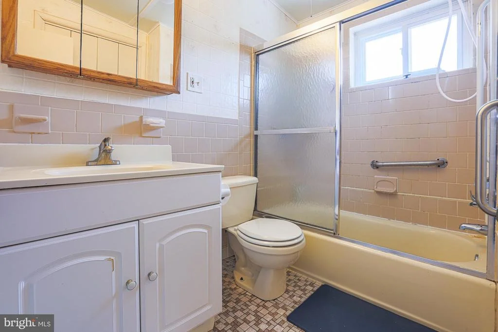 Photo of 6649 CHIPPEWA DRIVE