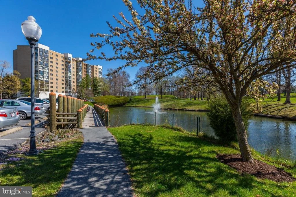 Photo of Unit 1211 at 15101 INTERLACHEN DRIVE
