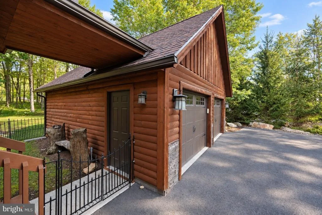 Photo of 36 GREENSTONE WAY