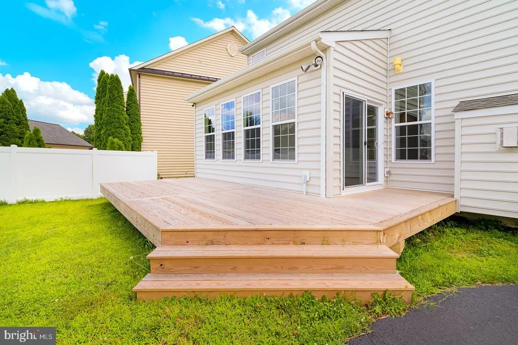 Photo of 327 CARLTON DRIVE