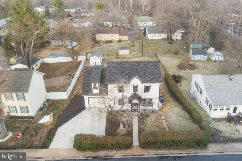 Photo of 305 WINE STREET