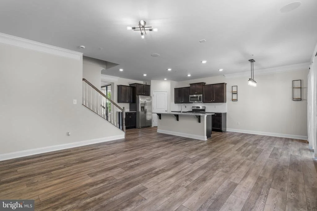Photo of 9318 SYDNEY WAY