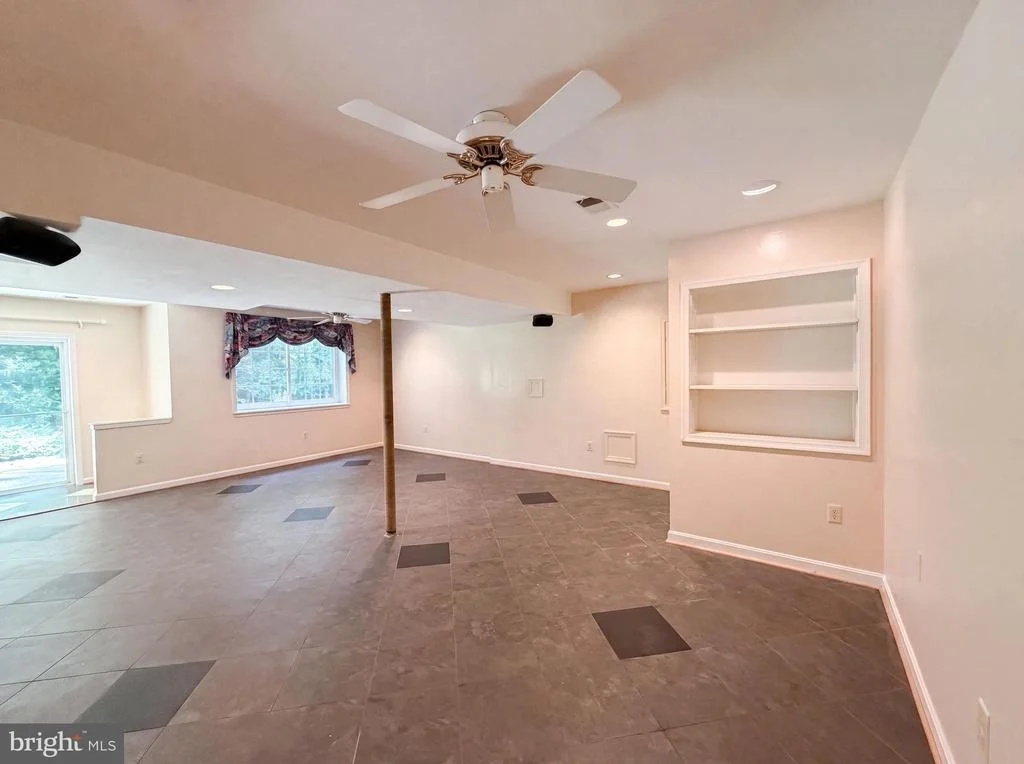 Photo of 4819 POWELL ROAD