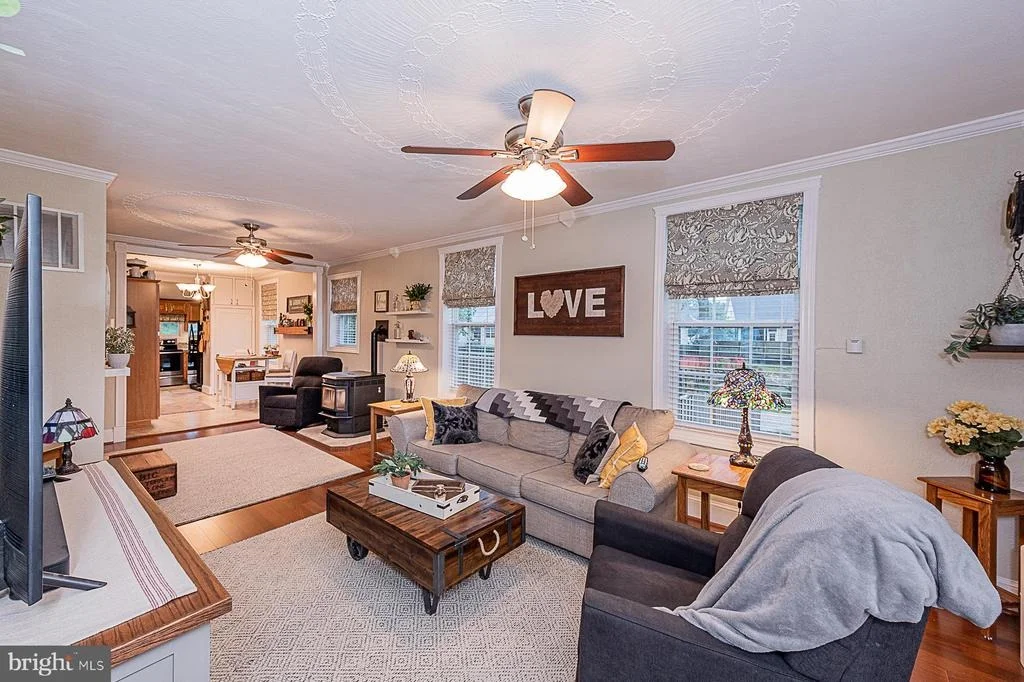 Photo of 8013 TELEGRAPH ROAD