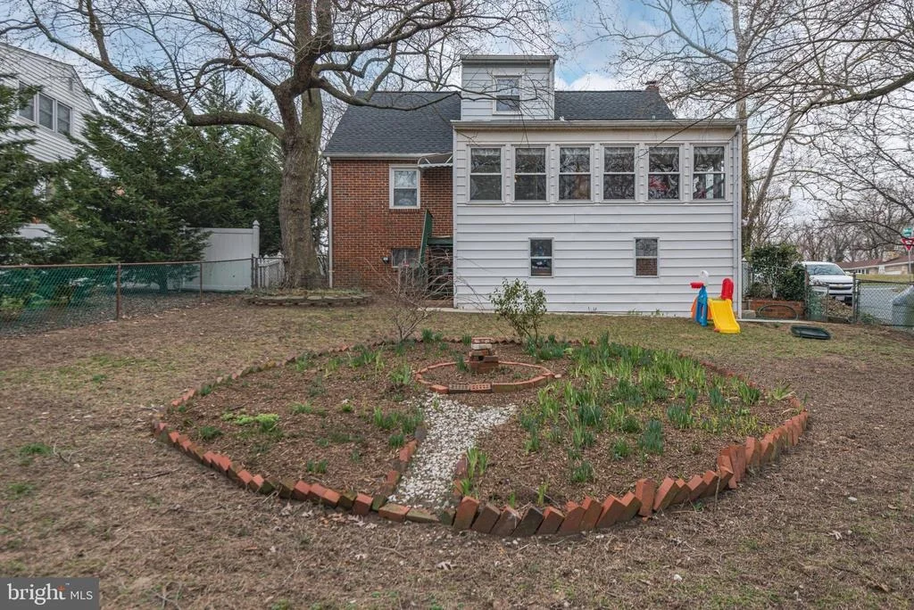 Photo of 8429 MAIN AVENUE