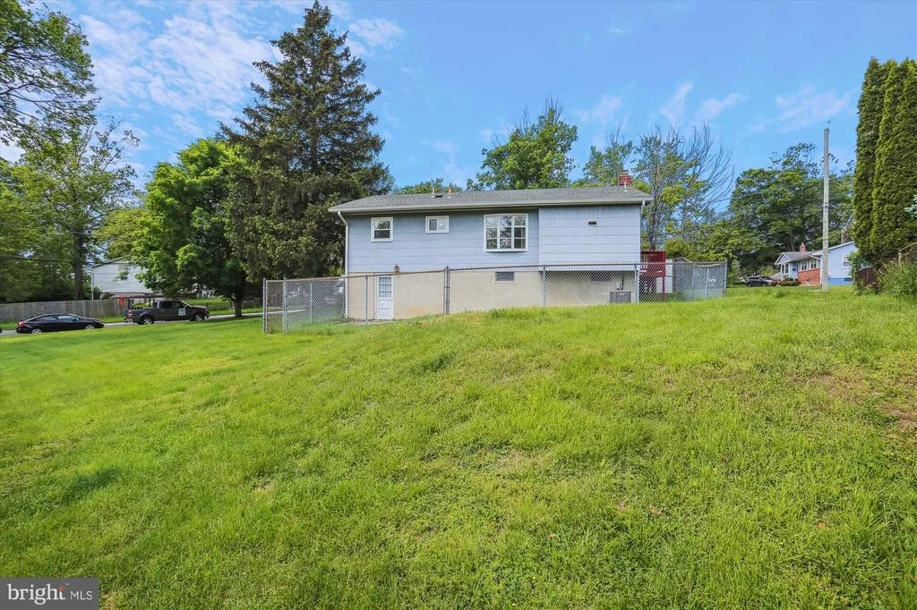 Photo of 13901 BAUER DRIVE