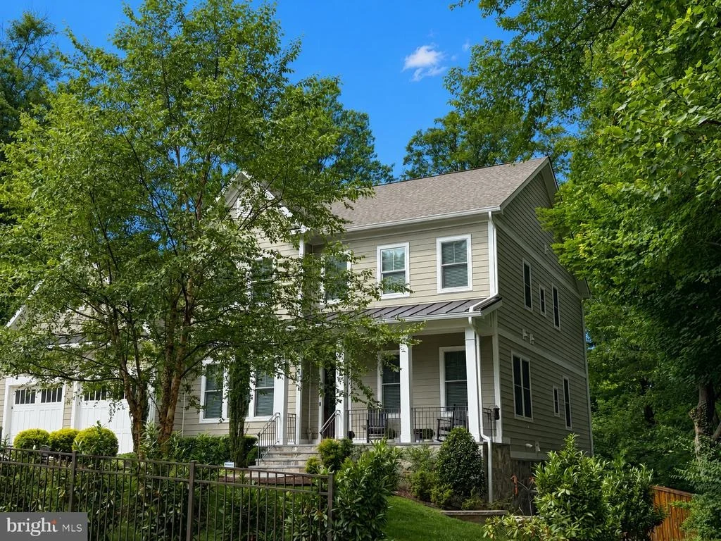 Photo of 1712 EAST AVENUE