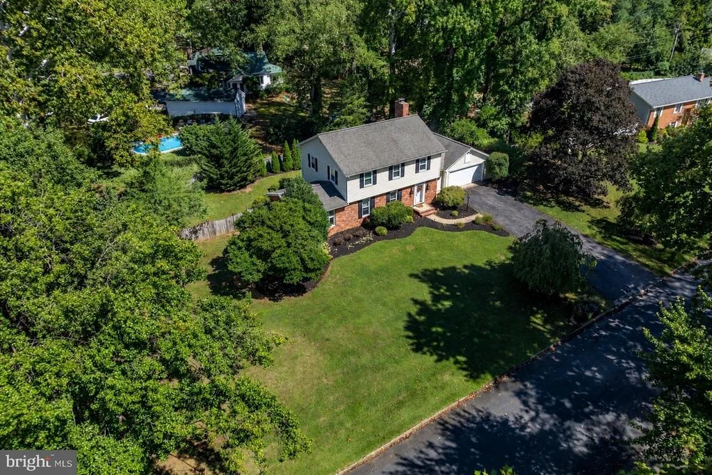 Photo of 12 WILLOW SPRING DRIVE
