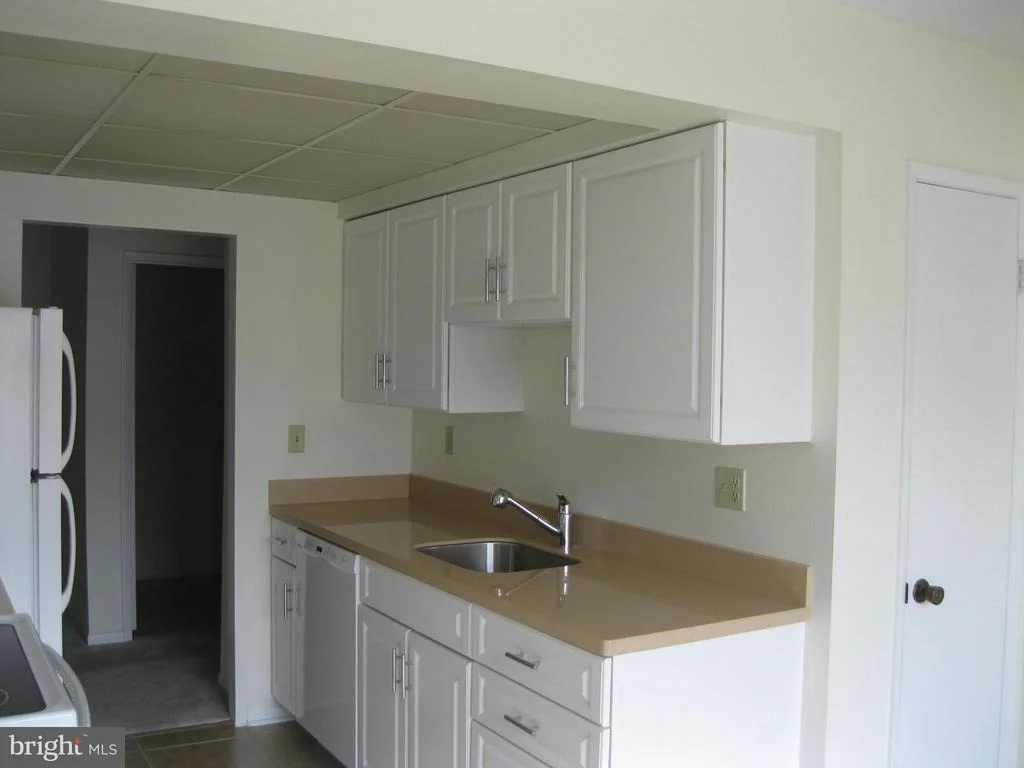 Photo of Unit 871B at 15311 PINE ORCHARD DRIVE
