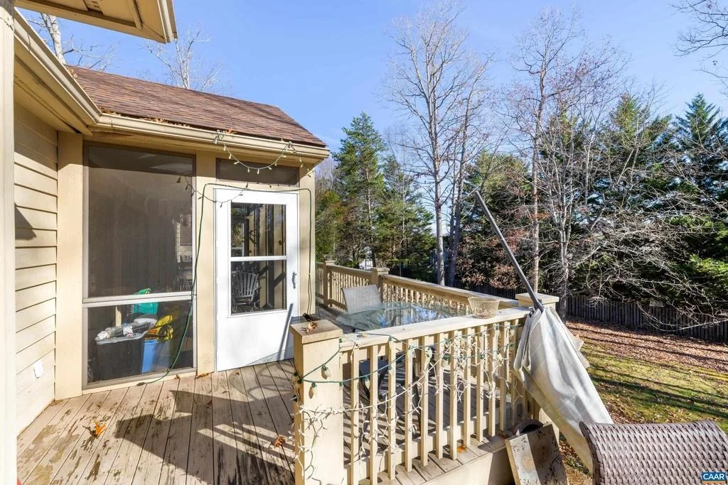 Photo of 465 HIDDEN RIDGE RD