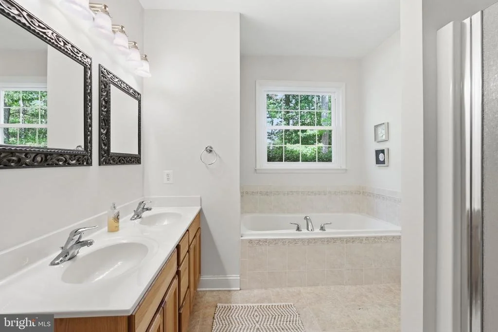 Photo of 925 CARSON ROAD