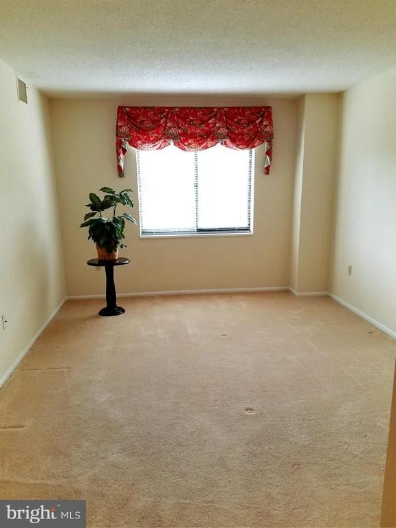 Photo of Unit 1621 at 15101 INTERLACHEN DRIVE