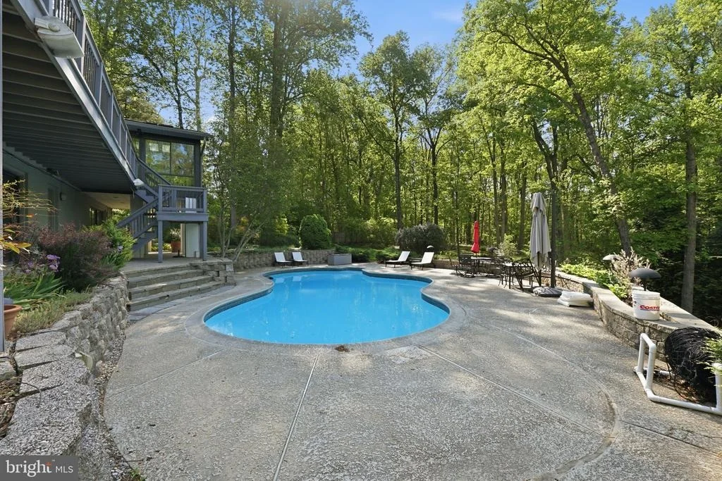 Photo of 15130 SPRINGFIELD ROAD