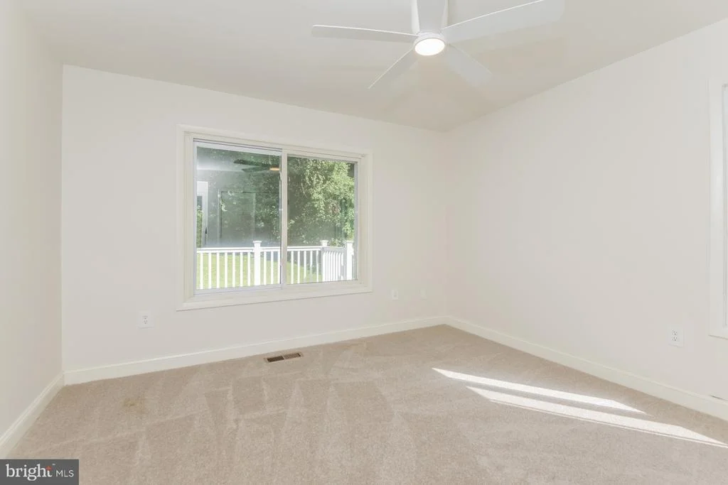 Photo of 10103 MEREDITH AVENUE