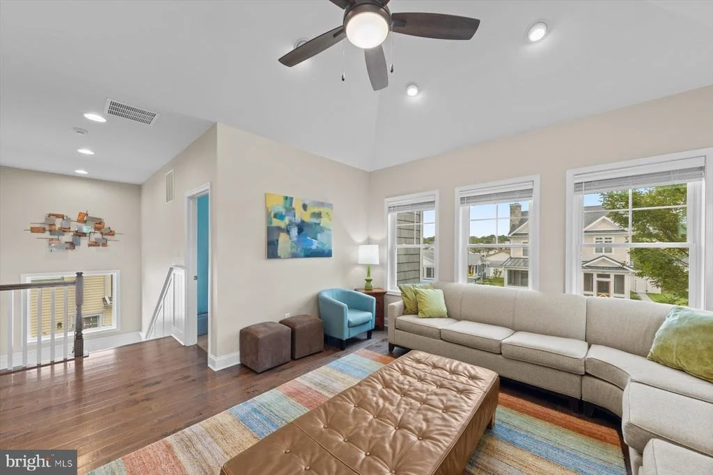 Photo of 302 LAUREL STREET